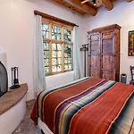 Casa Sin Nombre